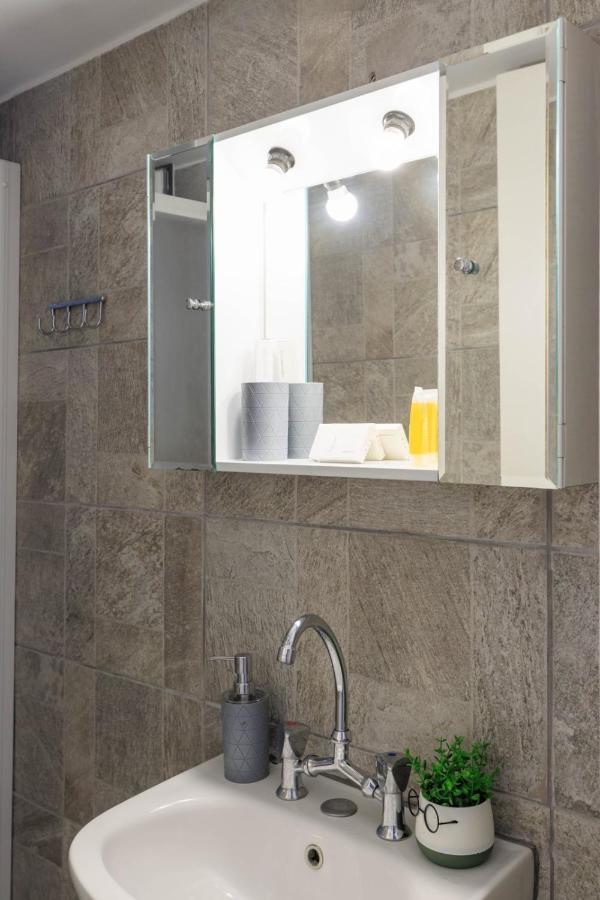Aiolos Koukaki Center Apartment Афіни Екстер'єр фото